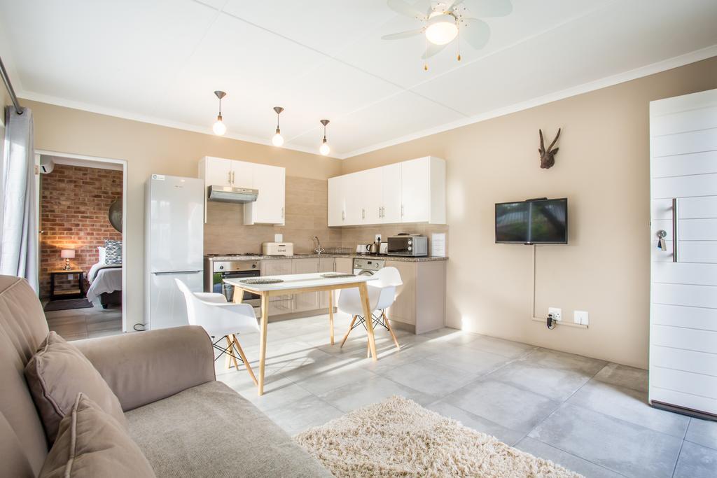El Dorado 65 Luxury Self Catering Villa Oudtshoorn Exterior photo